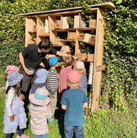 Little naturalists on a discovery tour